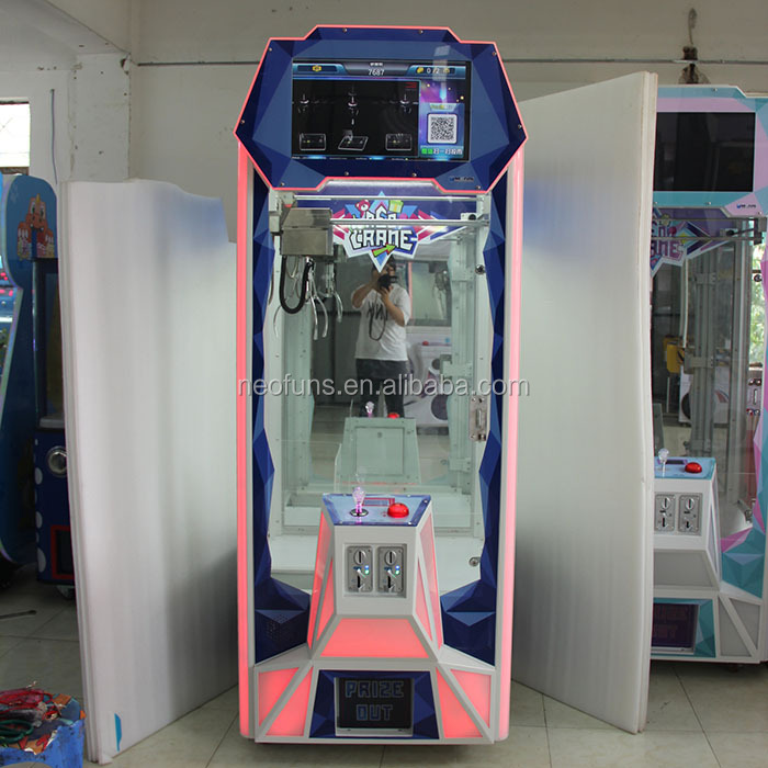 آلة ألعاب المخلب المحشوة، لعبة - مراجعة Arcade Game Vending Machine وسعره