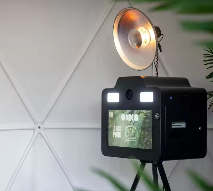 آلة تصوير سيلفي DSLR مع حامل ث - مراجعة Photo Booth Machine وسعره