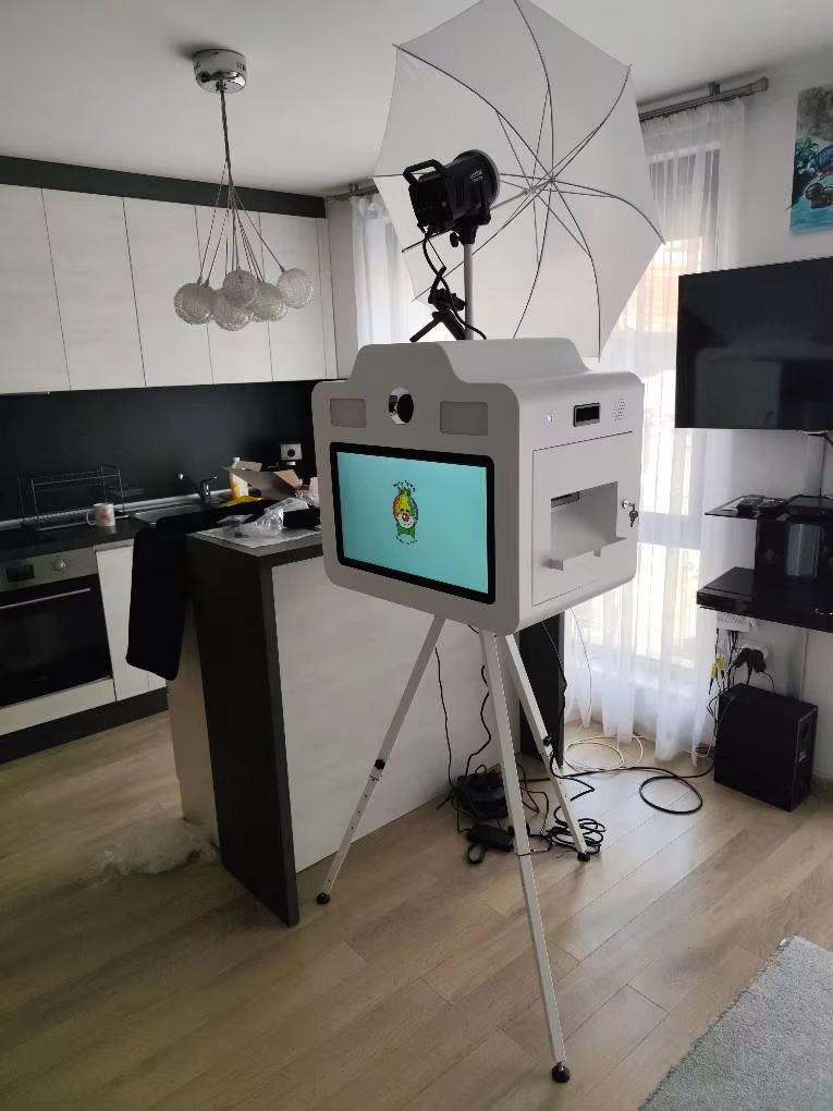 آلة تصوير سيلفي DSLR مع حامل ث - مراجعة Photo Booth Machine وسعره